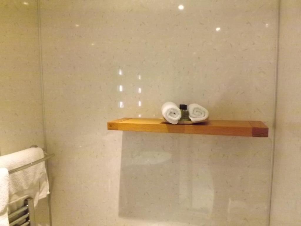 Almond Villa Guest House Perth Room photo