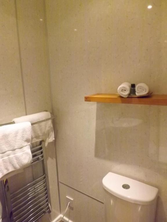 Almond Villa Guest House Perth Room photo